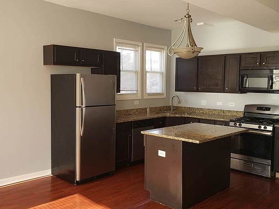 3rd image of 1500 E 73rd Pl SE #2W