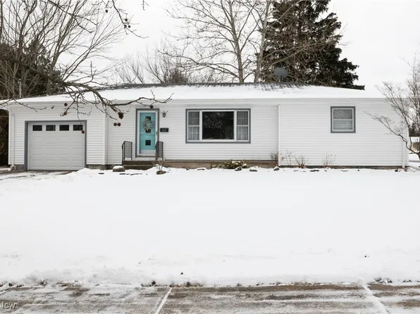 253 E Main St, Canfield, OH 44406