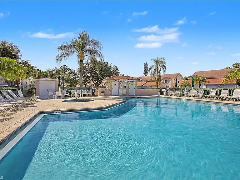 7065 Dennis Cir #F103 — Photo 26