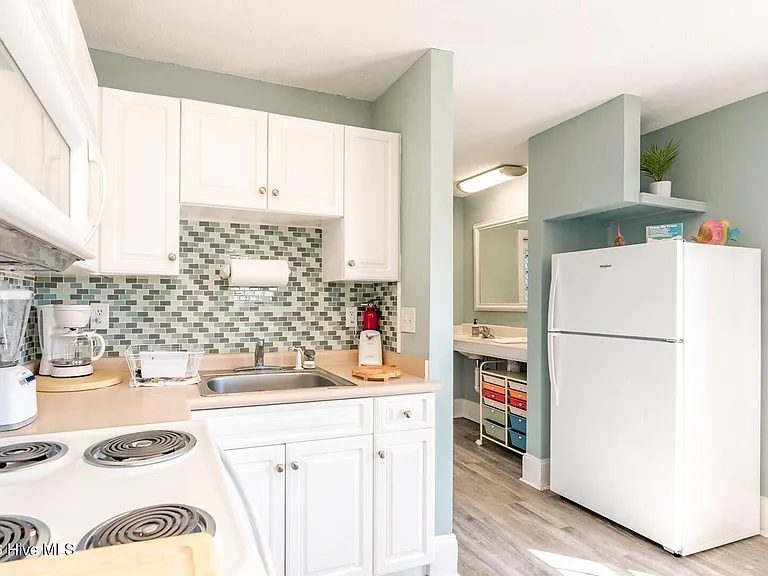 1507 N New River Dr #216 — Photo 7