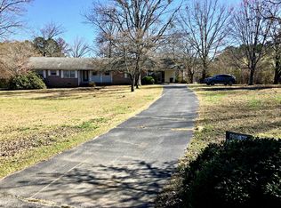 1670 Old Loganville Rd, Loganville, GA 30052