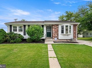 1 Maplewood Ct, Douglassville, PA 19518