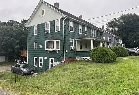 37-39 E Main St — Photo 1