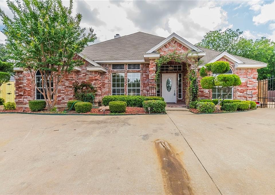 1st image of 7932 Lucian Dr