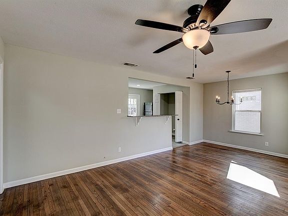 2nd image of 2625 Mission St