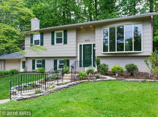 8205 Old Oaks Dr, Springfield, VA 22152