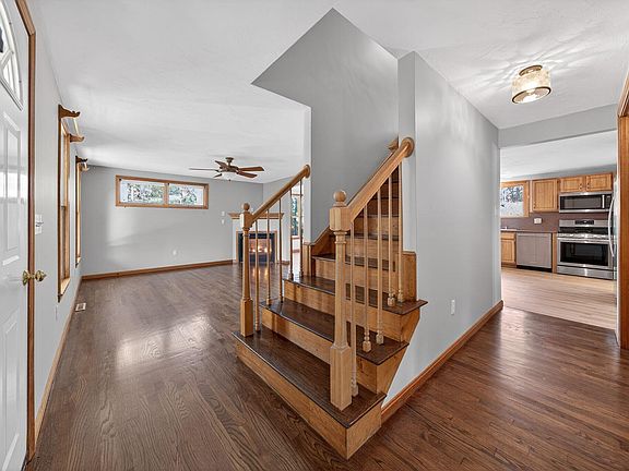 3rd image of 4 Robinwood Circle