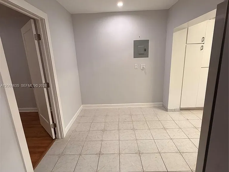 5911 SW 6th St #2 — Photo 5