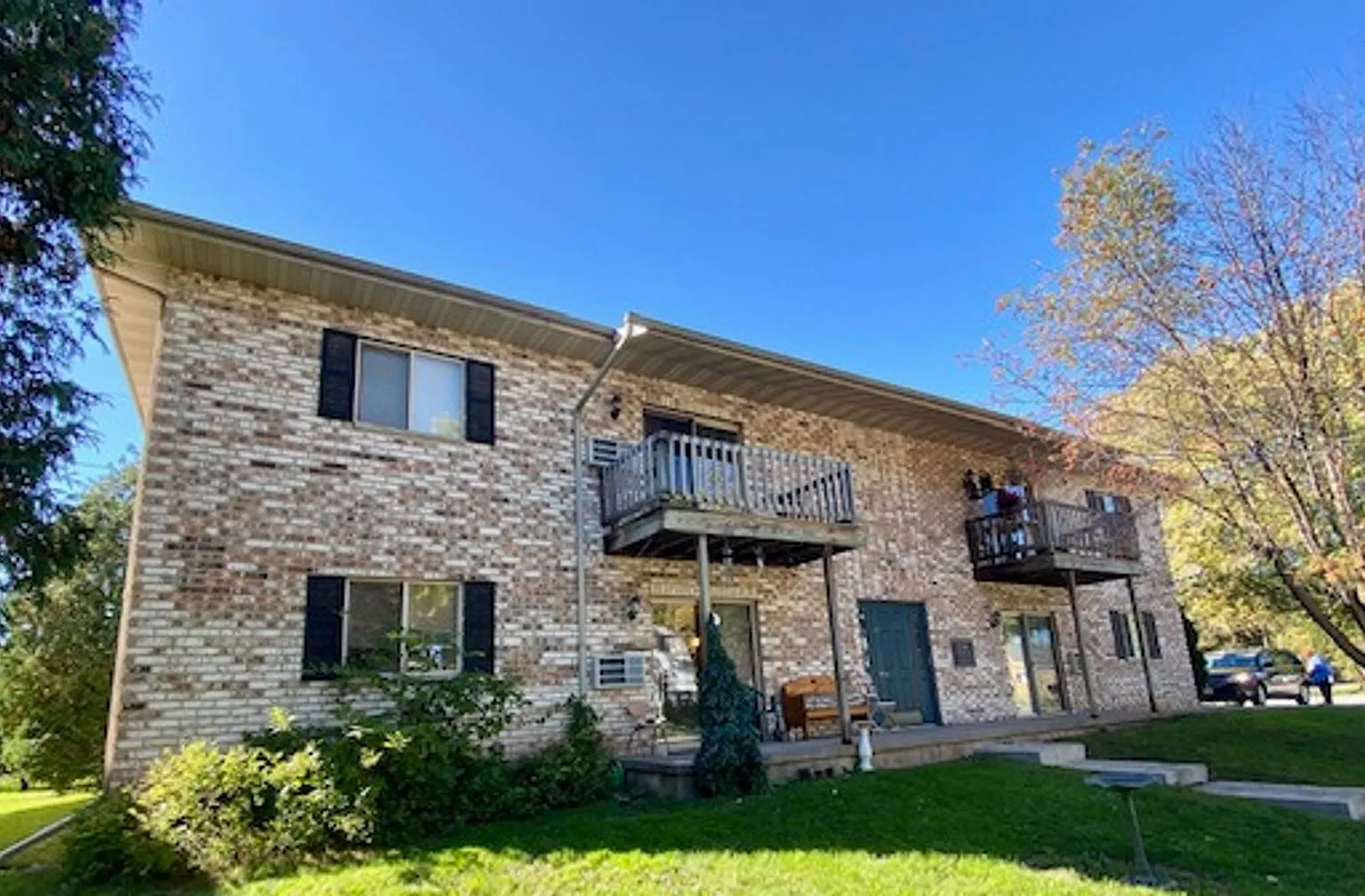 225 Fort Howard Ave — Photo 3