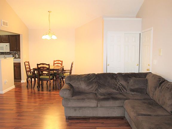 4th image of 9925 Shorewood Ln Unit E