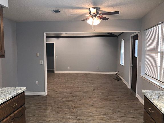 3rd image of 2620 Ballard Dr