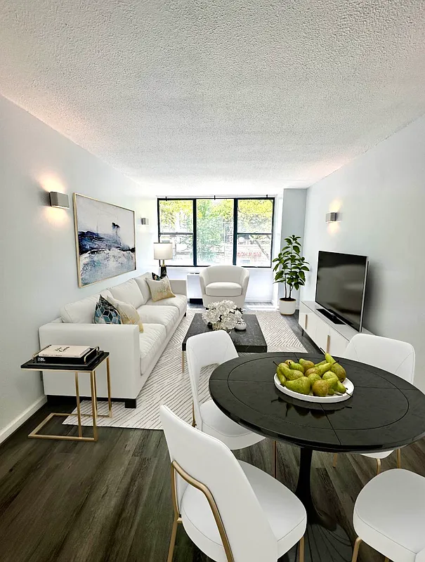 301 East 45th St Unit 2C  