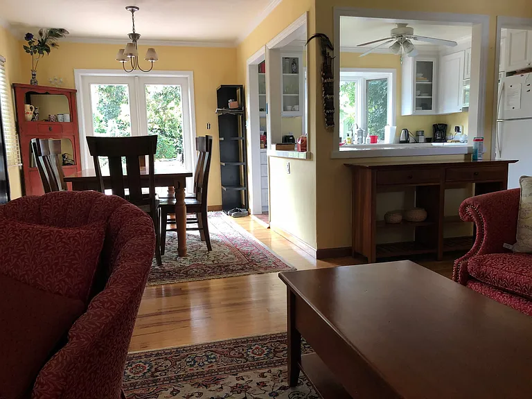 944 Johnson St — Photo 9