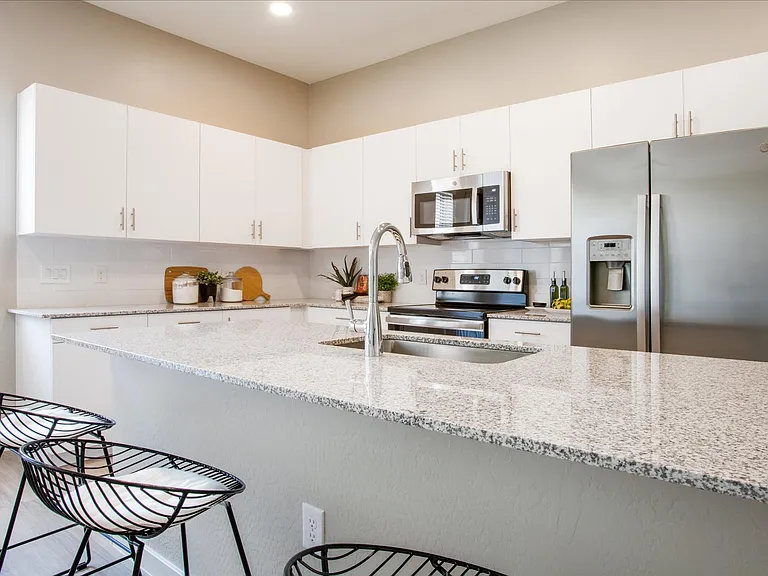 The Carson Townhomes — Photo 9