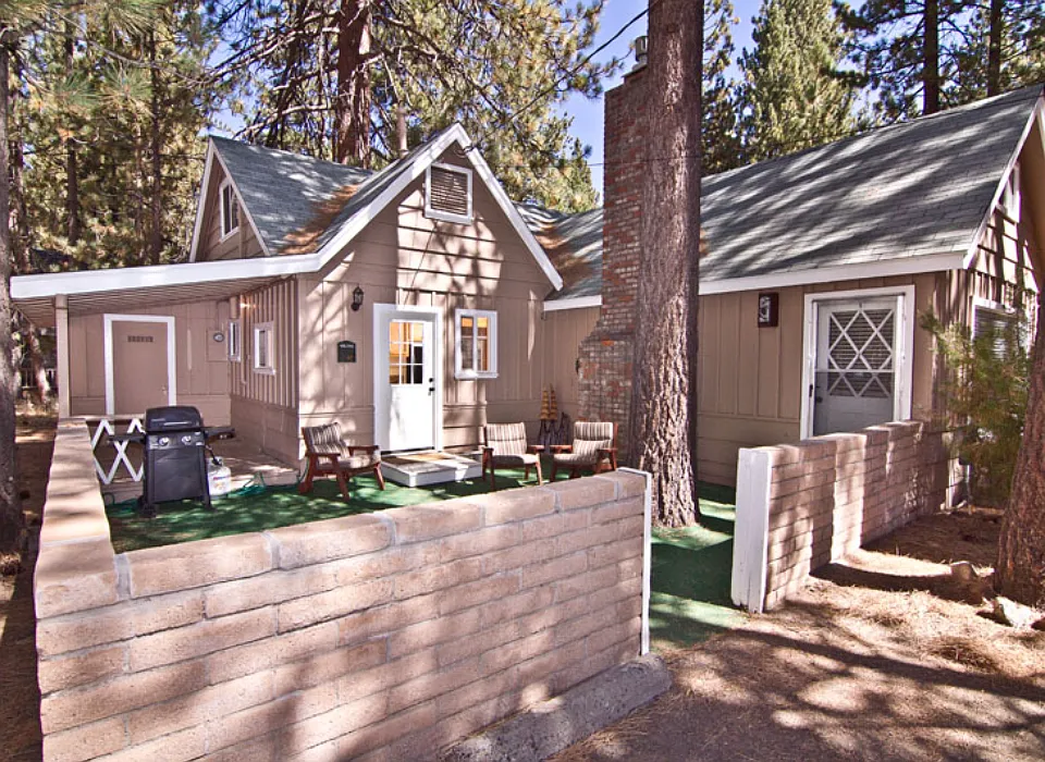 909 Merced Ave
