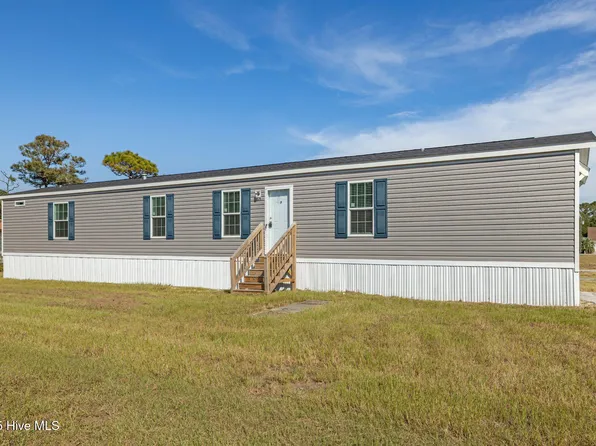 139 Barbee Street, Harkers Island, NC 28531