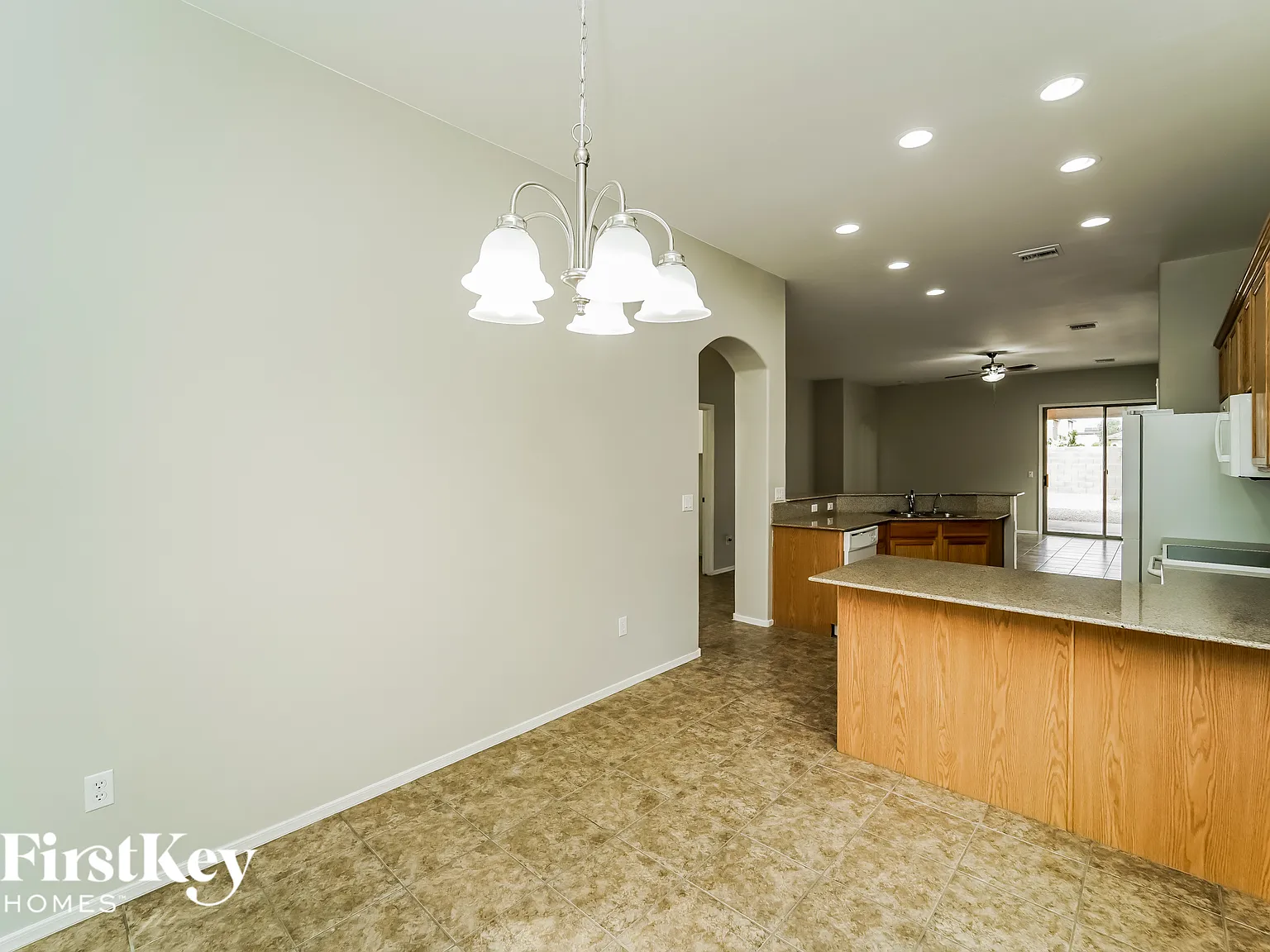 3 bed, 2.0 bath, 1633 sqft, $2,435 — Photo 3