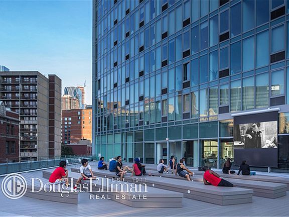 4th image of 550 W 54th St APT 1920