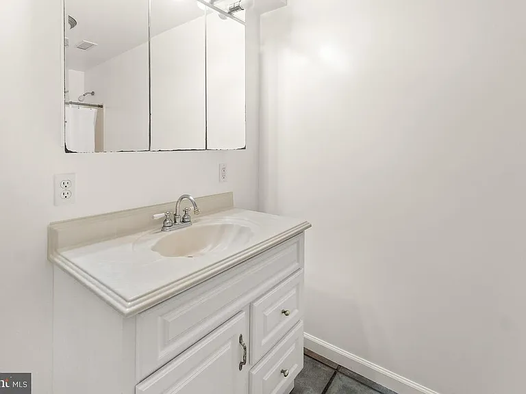 6430 Bellevue Pl — Photo 34