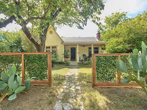 4503 Red River St Photo 1