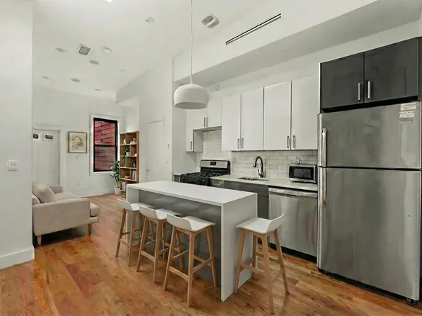 108 Eldert Street image 1 of 8