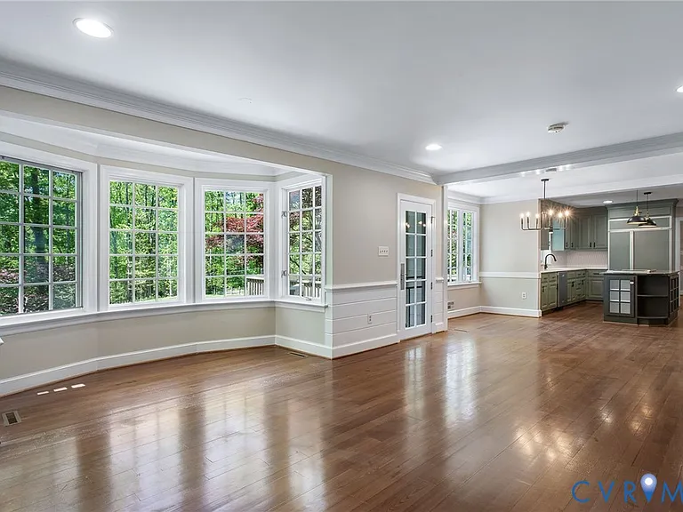 9900 Kingsbridge Rd — Photo 18