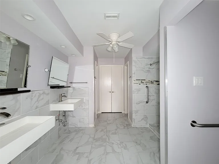 2815 Cambridge Ln — Photo 32