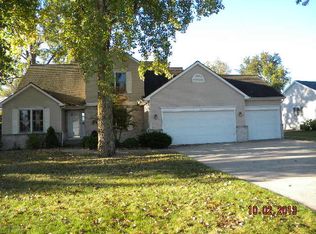 11255 Moorfield Dr, Freeland, MI 48623