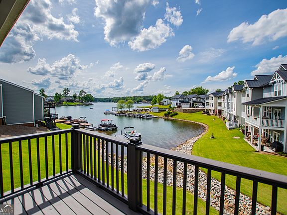 2nd image of 325 Berry Ct