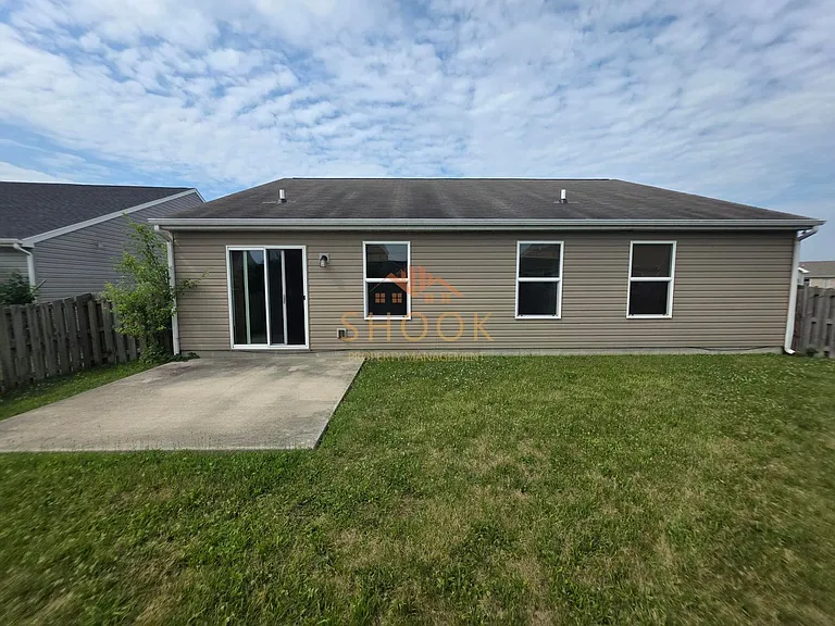 2427 Maxwell Dr — Photo 16
