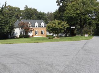 5423 Ridgeview Dr, Gap, PA 17527