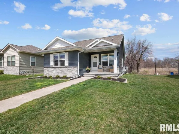 1556 Olde Brandy Ln, Davenport, IA 52807