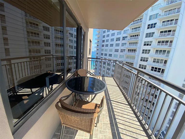 3800 Galt Ocean Dr #1011 — Photo 13