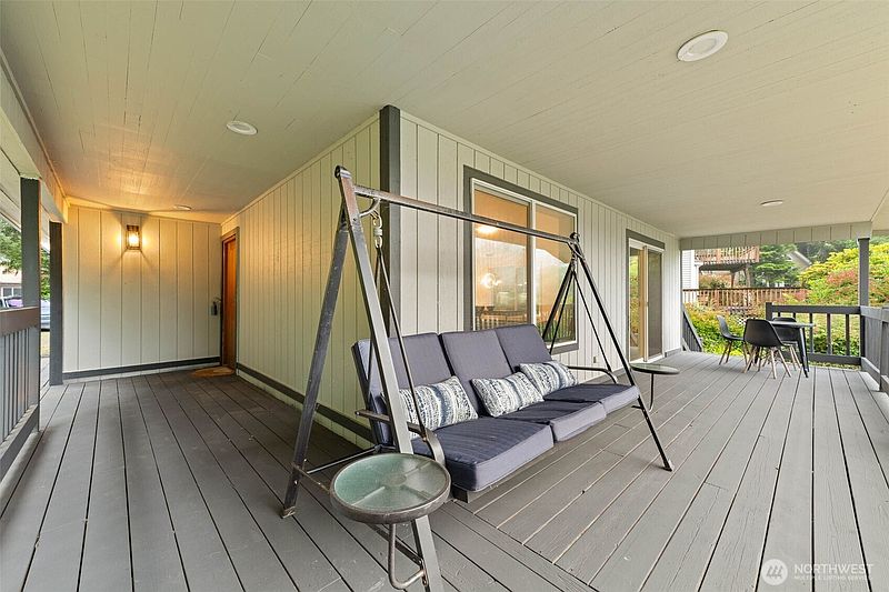 5th image of 791 Duck Lake Drive SE
