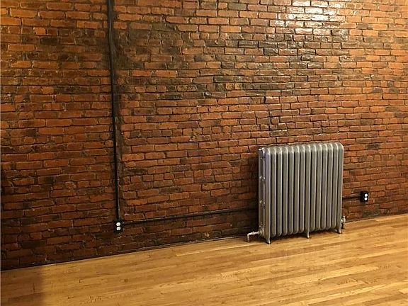 2nd image of 60A Bainbridge St APT 2