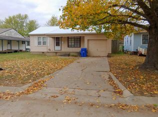 2013 D St NE, Miami, OK 74354