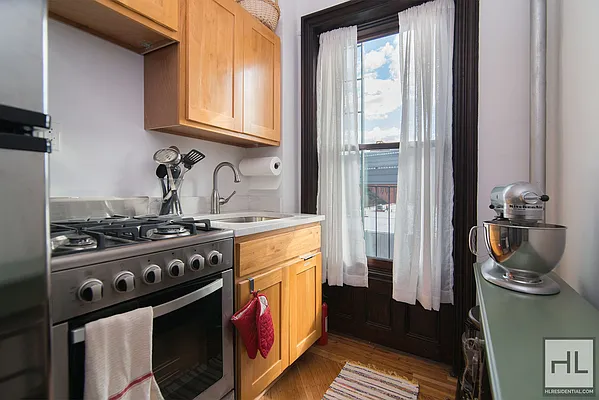 Rented by Highline Residential | media 23