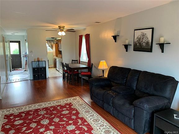 4th image of 48 Buckingham Ct