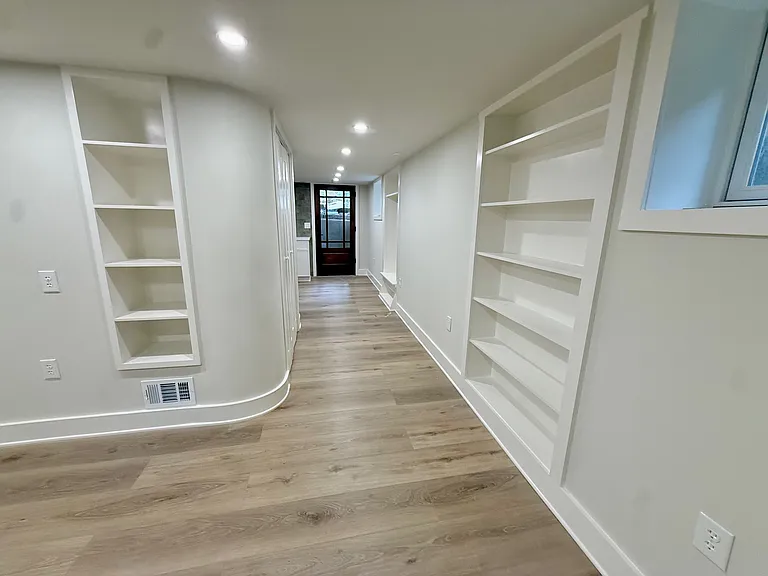 1326 Metropolitan Ave #1 — Photo 8
