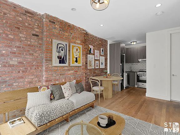 2nd image of 806 Dean St #3B