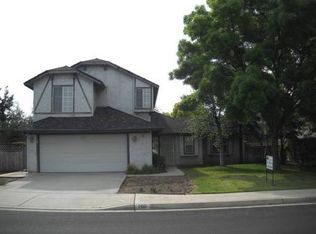260 N Osmun Ave, Clovis, CA 93612