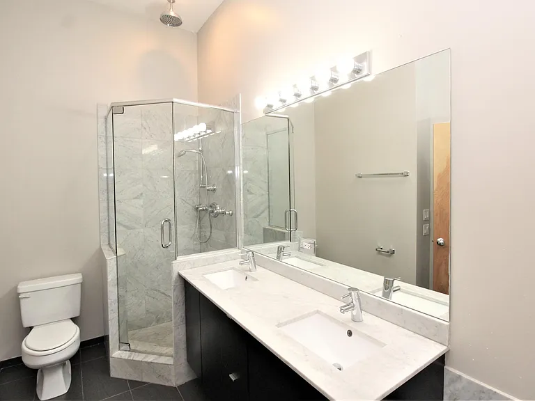 2157 N Damen Ave #404 — Photo 21