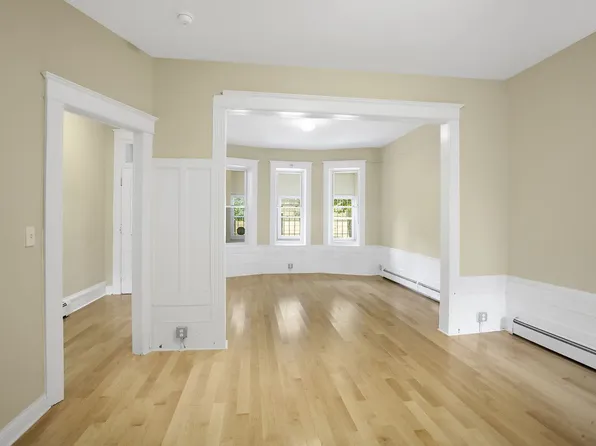 2253 Tiebout Avenue image 1 of 8