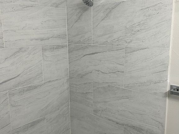 4th image of 3552 Morrison Rd #6