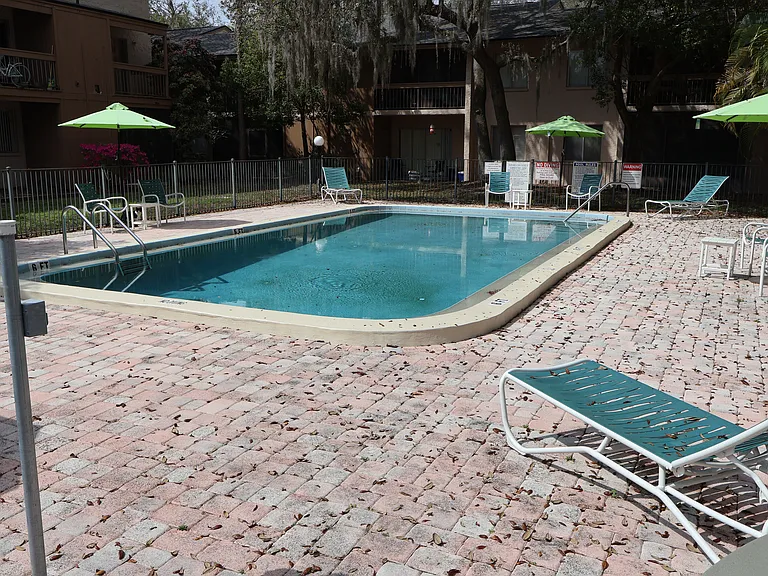 7609 Abbey Ln #B — Photo 36