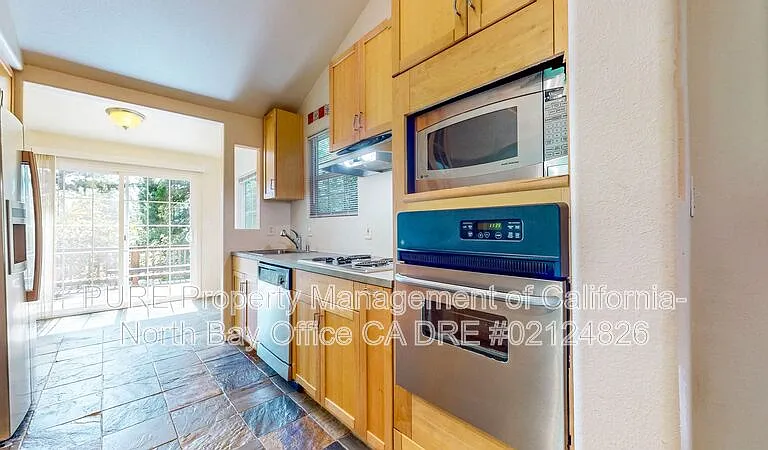 17475 Summit Ave #A — Photo 5