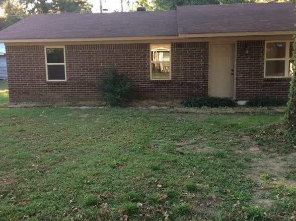 201 Leigh Ave, Caraway, AR 72419