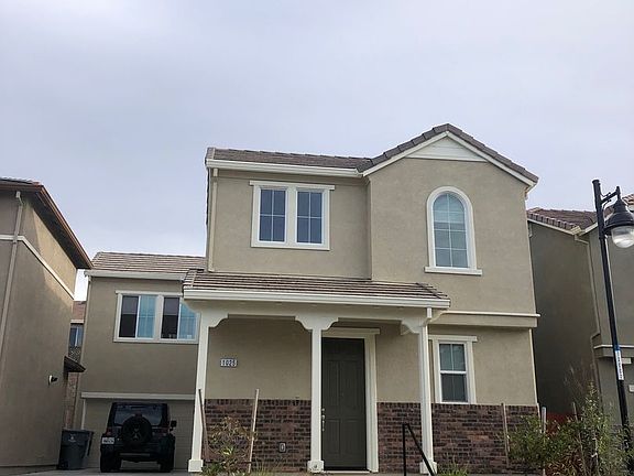 2nd image of 1025 Bridlewood Dr