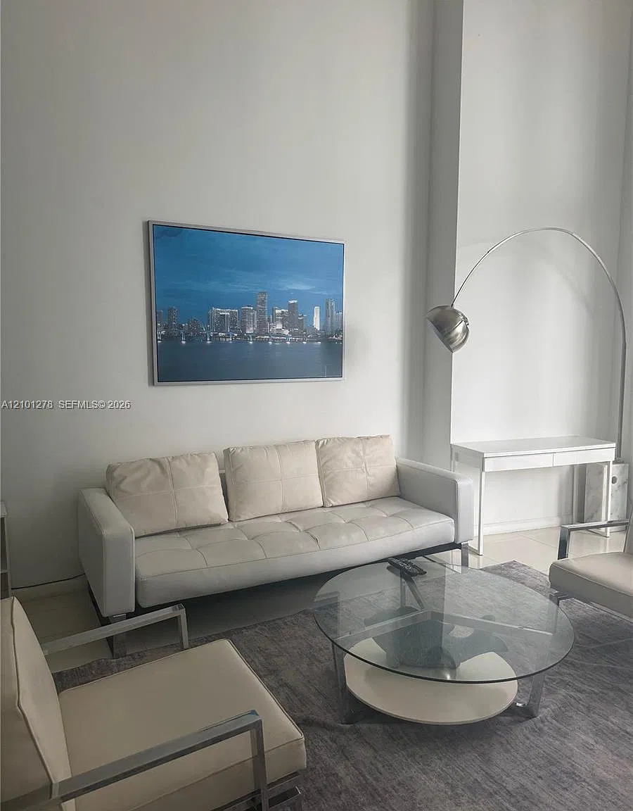 Icon Brickell Condo No 3 — Photo 1