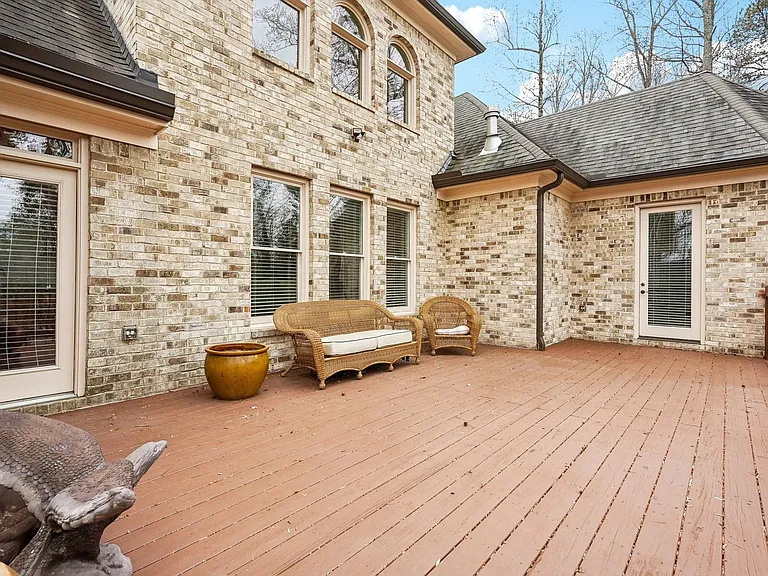 343 Summer Garden Dr — Photo 81